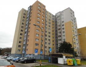 3 - izbový byt v Bratislave na Budatínskej ul.